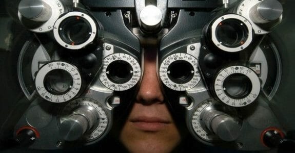 What Are the Differences Between Ophthalmologists, Optometrists, and Orthoptists?