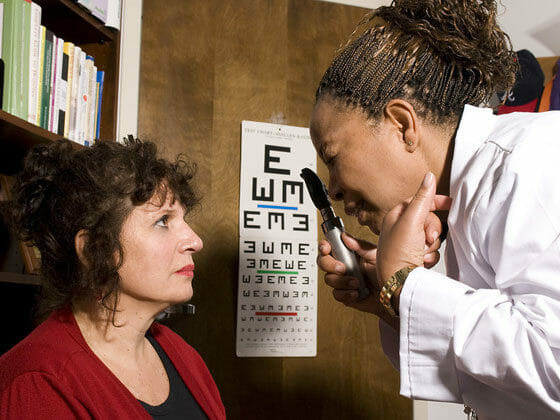 What’s the Difference Between an Optometrist and an Ophthalmologist?