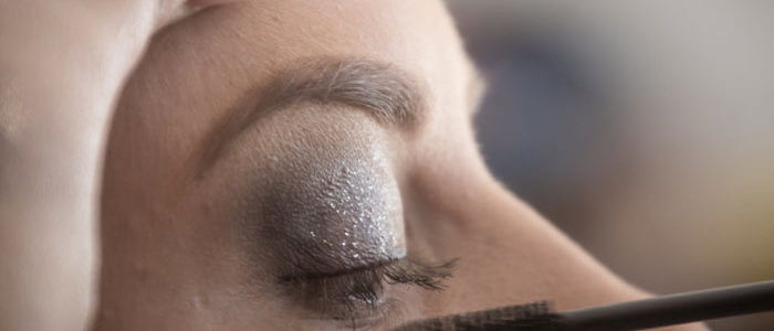 How to Avoid Eye Problems for Makeup Users